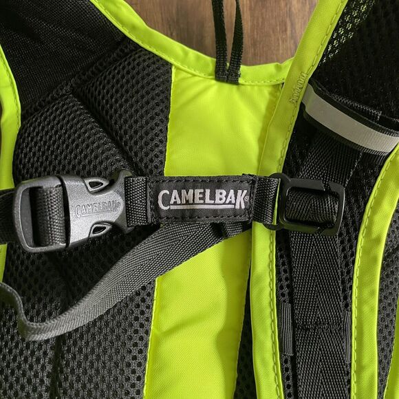 CamelBak Unisex Rogue Lightweight Hydration Backpack Running Water Bladder  2L - Picture 12 of 12